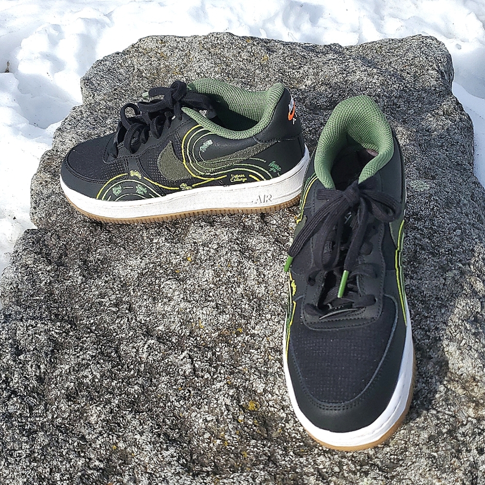 Nike Air Force 1 LV8 1 Black / Carbon Green-Treeline Size 8